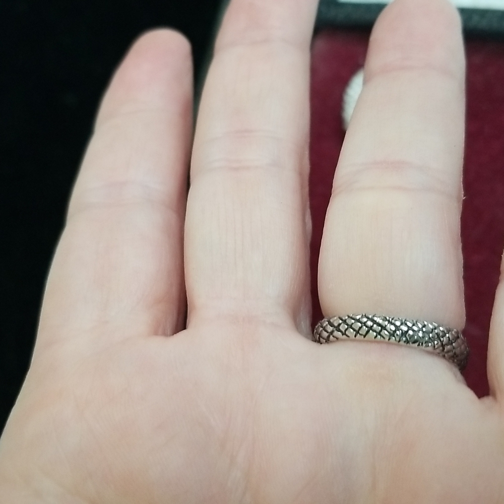 Ring - Picture 2 of 4